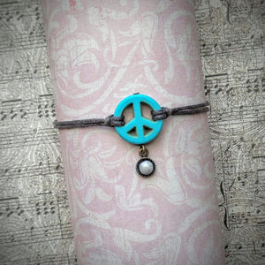 Bracelet - Magnesite Peace Sign with Moonstone Drop